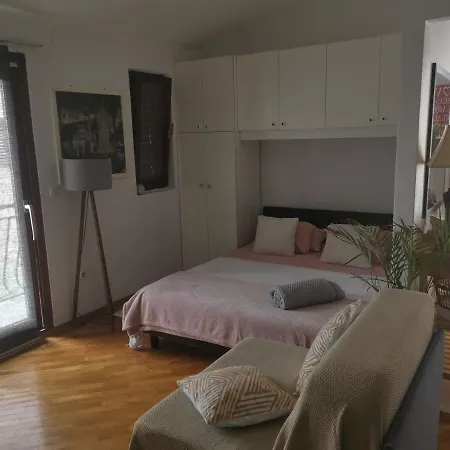 Stella Apartment